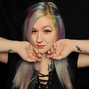 Meet your Posher, Ronni